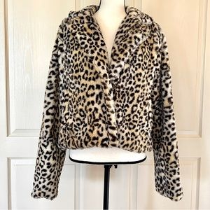 Angel Kiss faux fur leopard print jacket size large